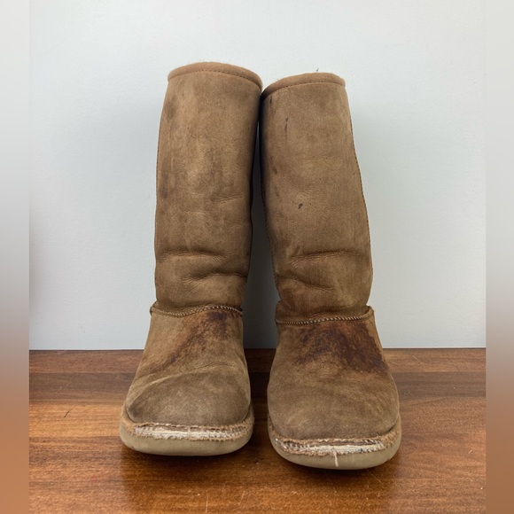 UGG Australia Classic Tall Chestnut Shearling Suede Boots 5229Y Girls Size 5. - Picture 3 of 12